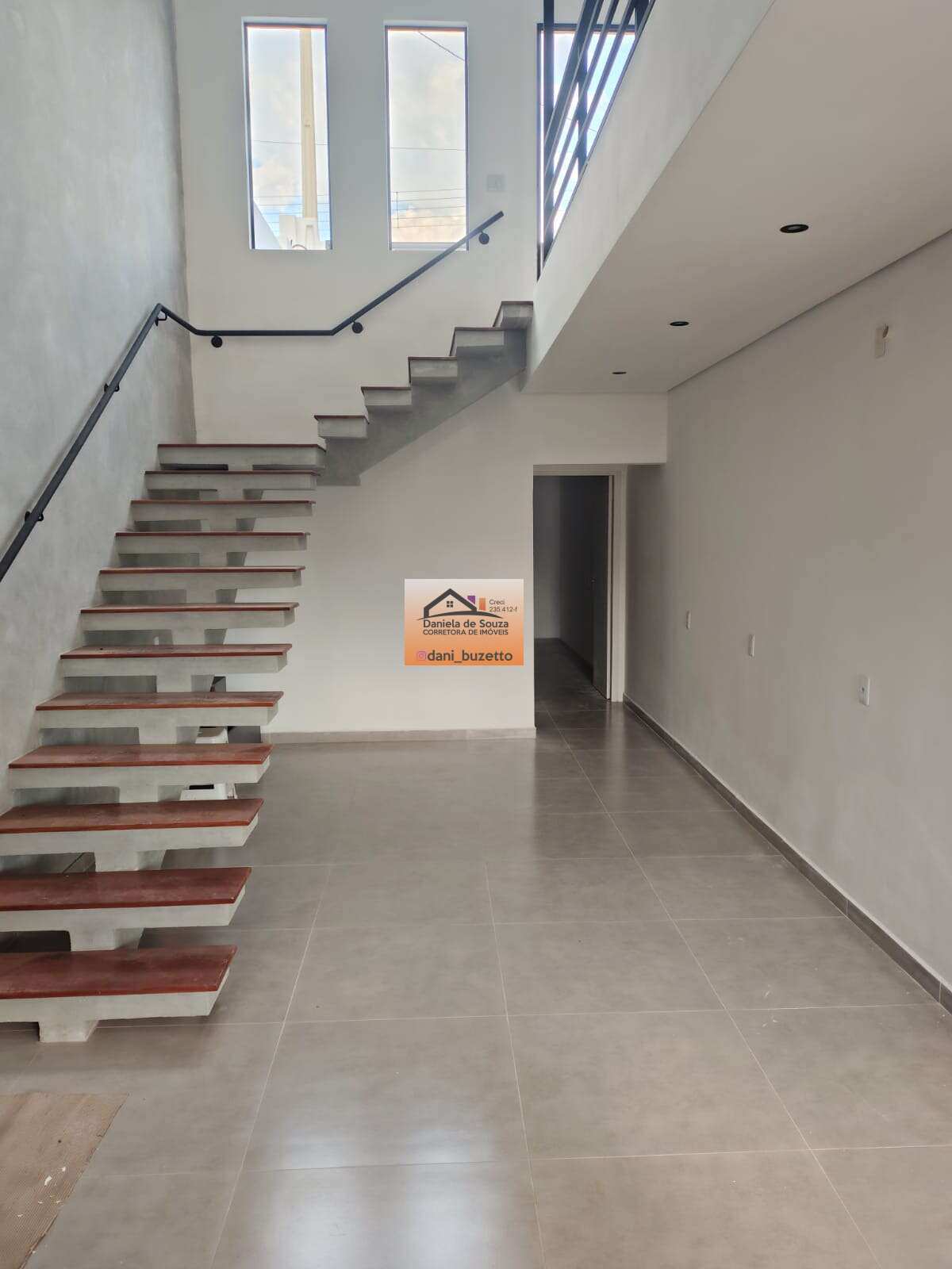 Casa à venda com 3 quartos - MARACANA,