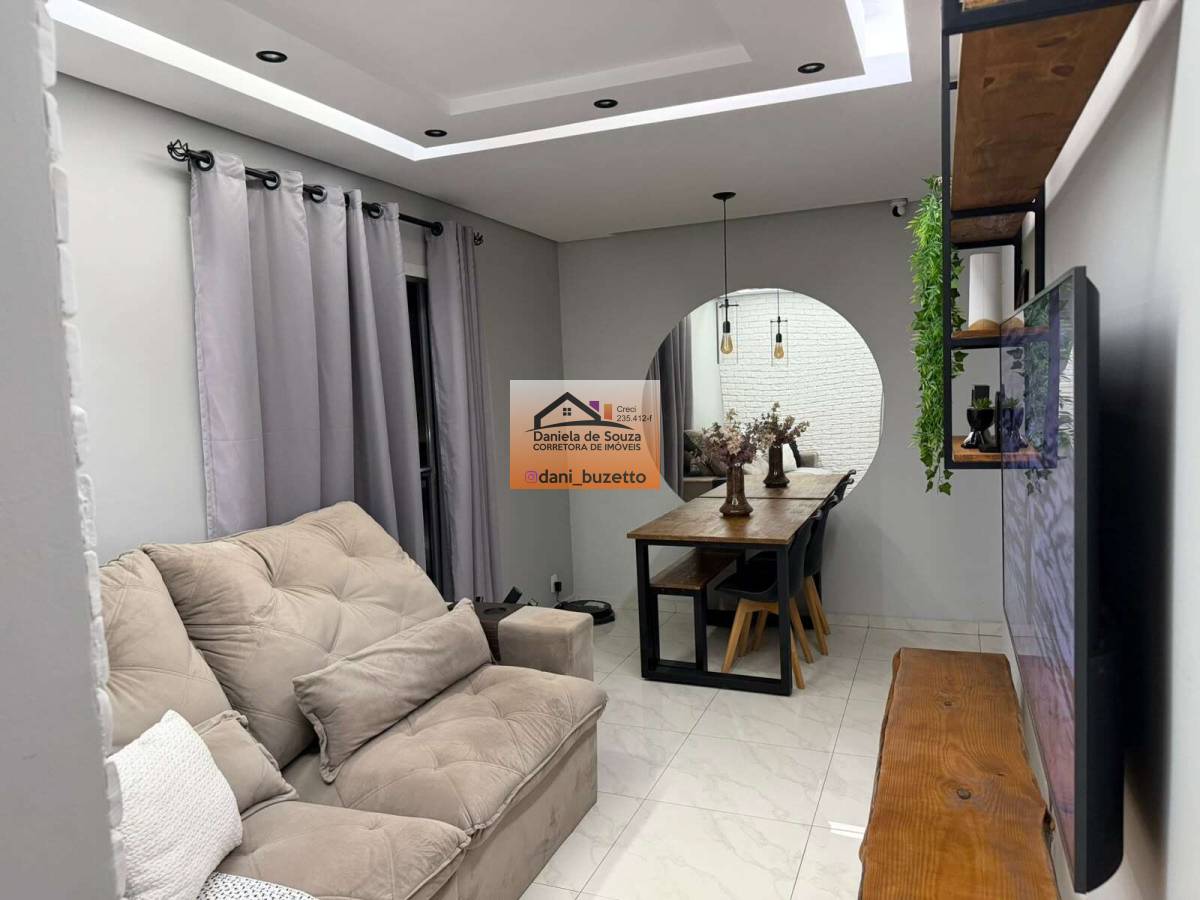 Apartamento à venda, com 2 quartos - Daniela deSouza