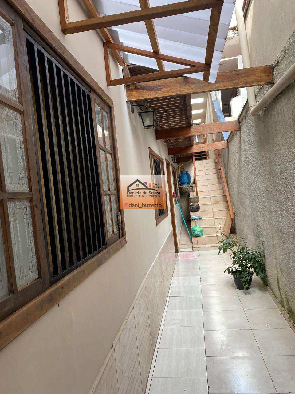 CASA PARA VENDA EM INTERLAGOS, ACEITA PERMUTA POR CHÁCARA - Daniela deSouza