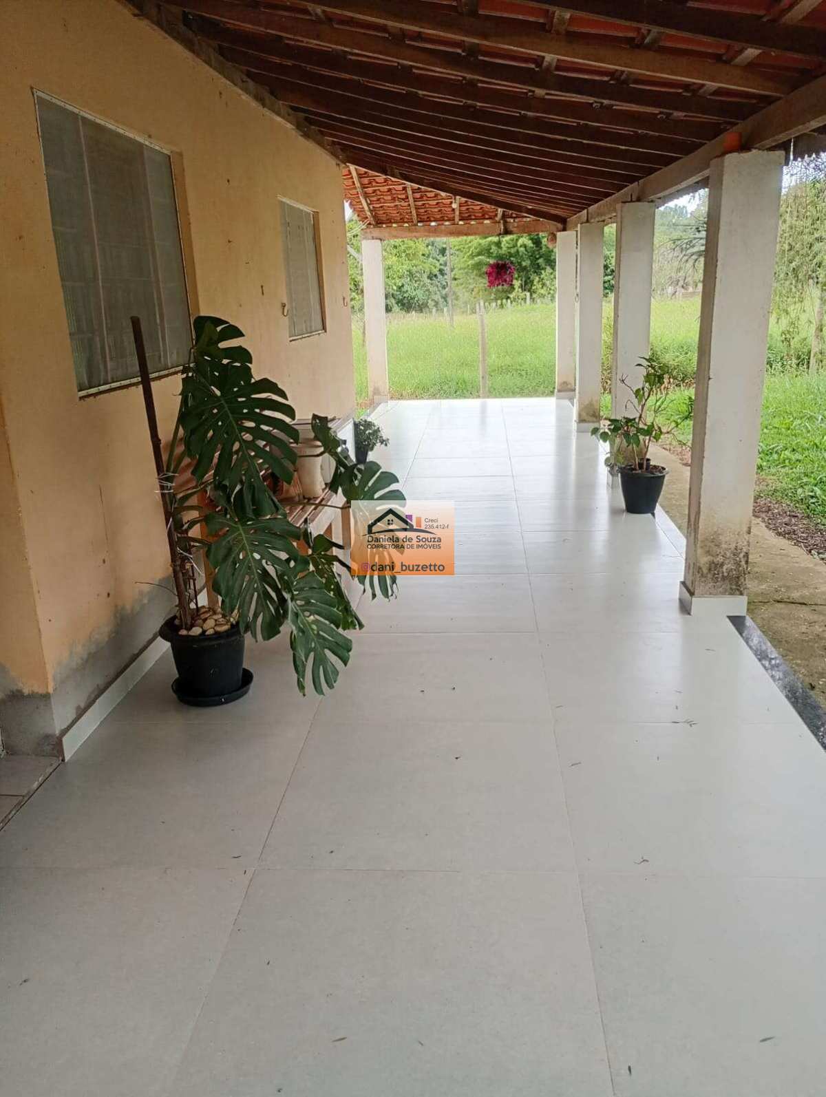 Sítio à venda em Tuiuti, com 2 quartos, 24.000m² - Daniela deSouza