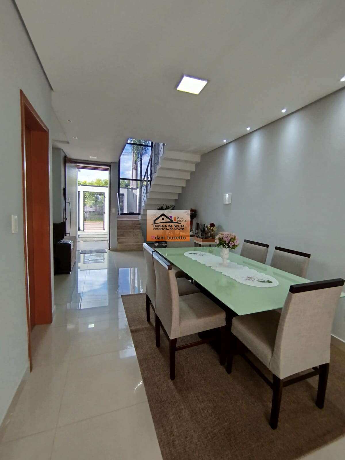 LINDO SOBRADO CONFORTÁVEL EM JUNDIAI SP - Daniela deSouza